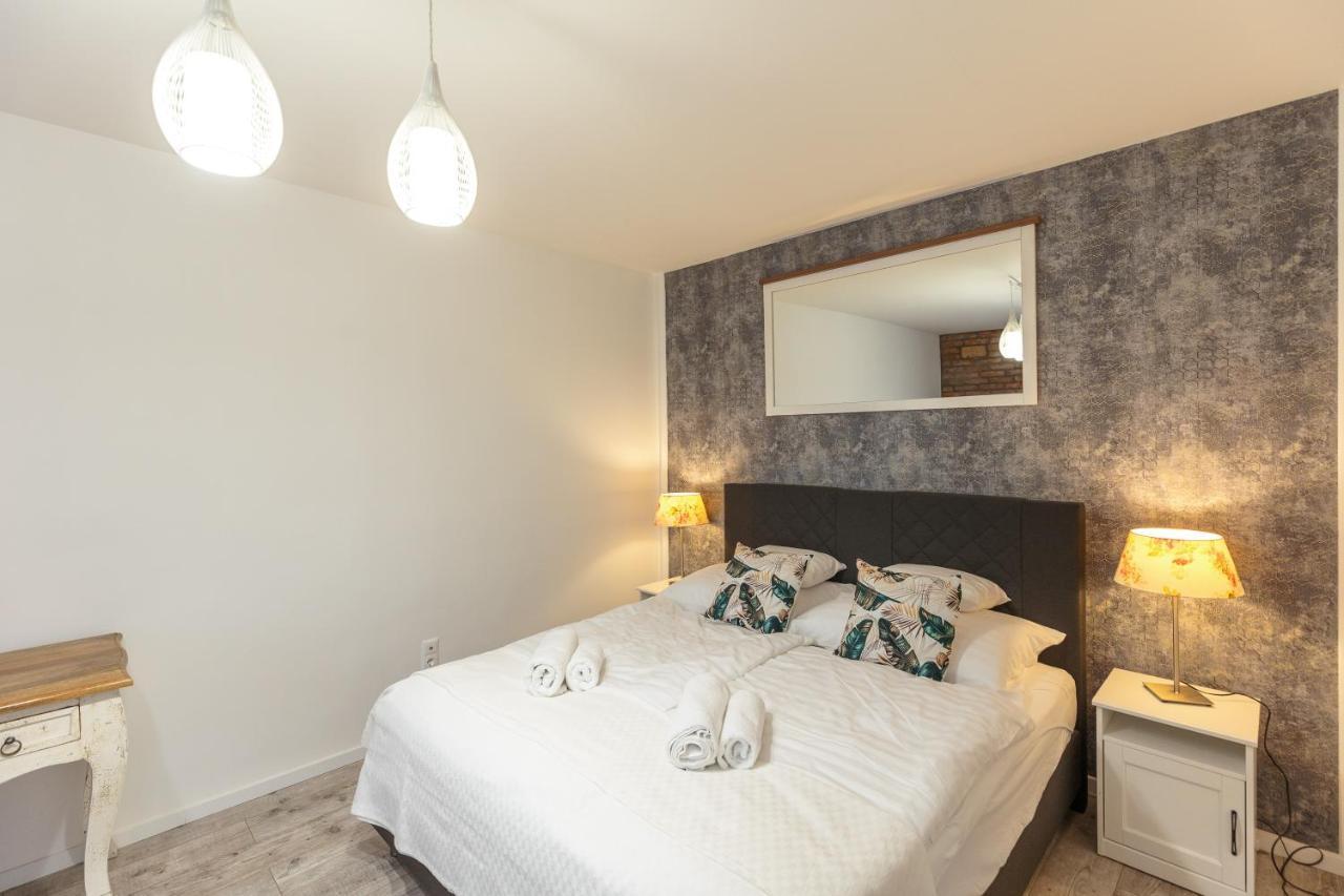 Riverside Luxury Apartment *