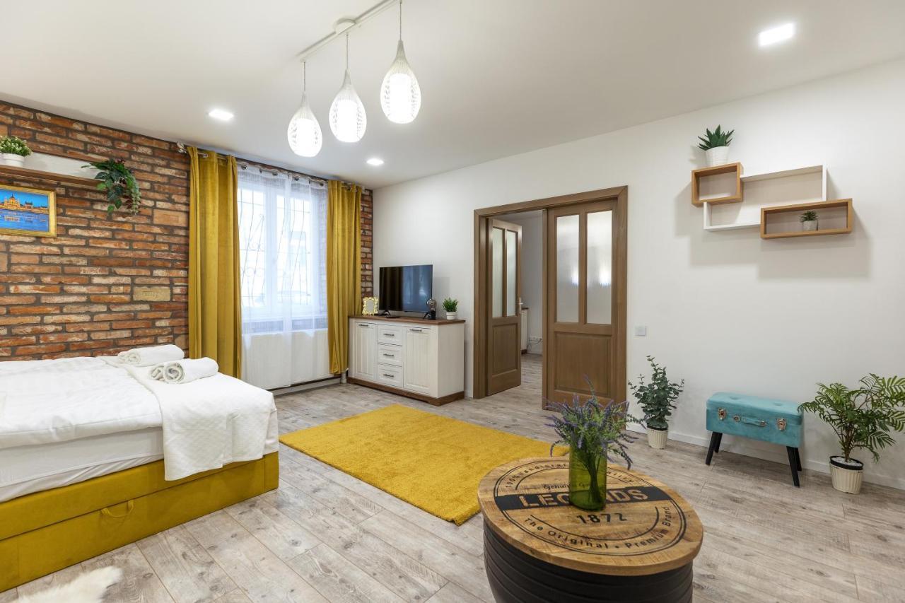 Riverside Luxury Apartment Budapest