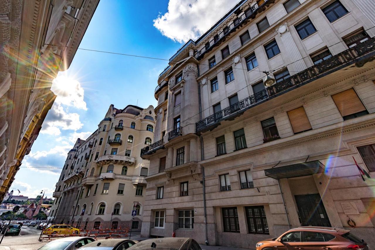Riverside Luxury Apartment *