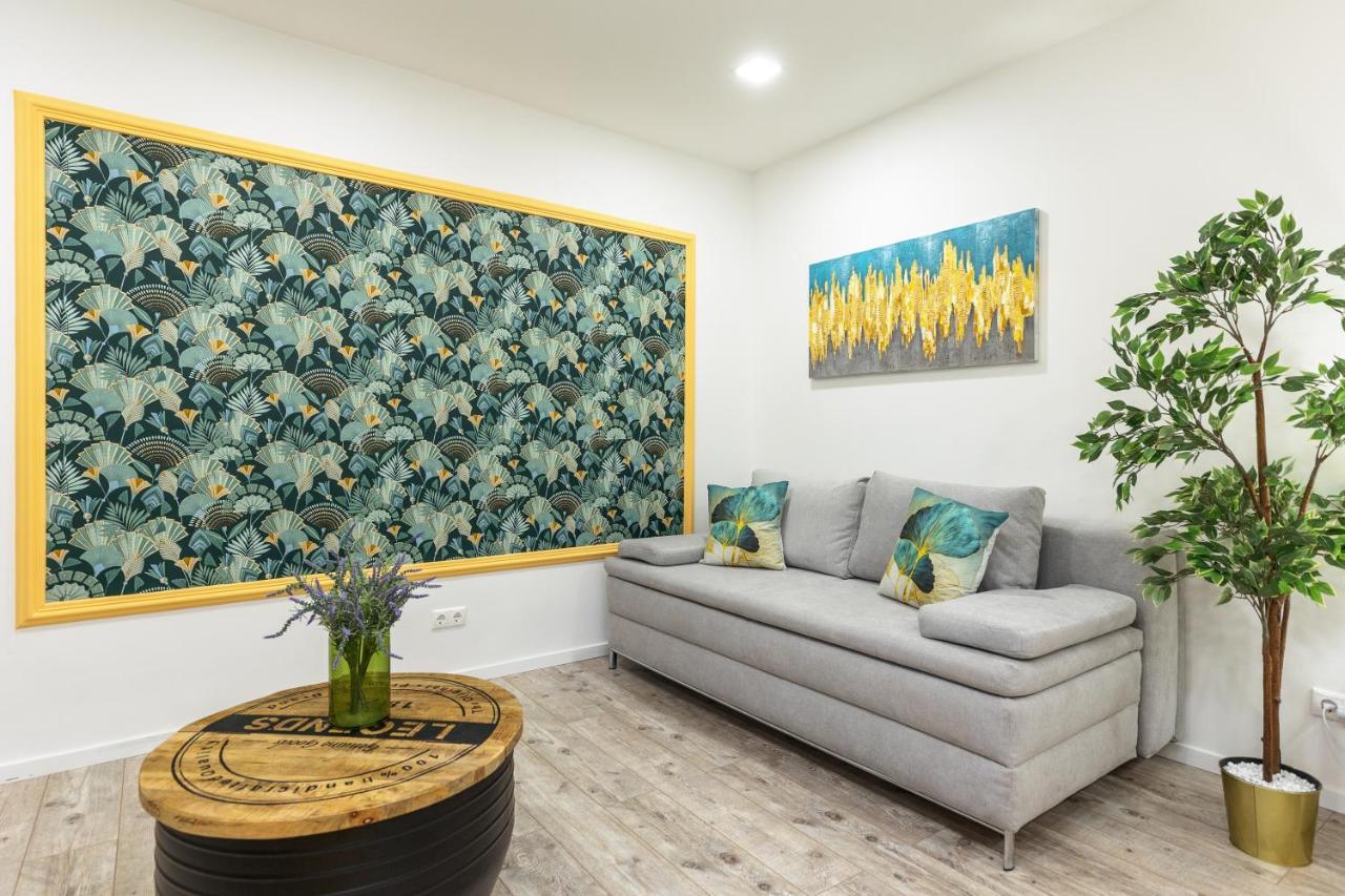 Riverside Luxury Apartment